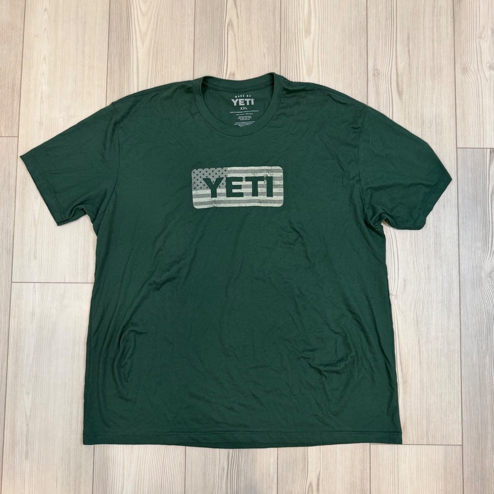 YETI Mens T-Shirt XXL Dark Green American Flag Graphic Logo Short Sleeve Cotton